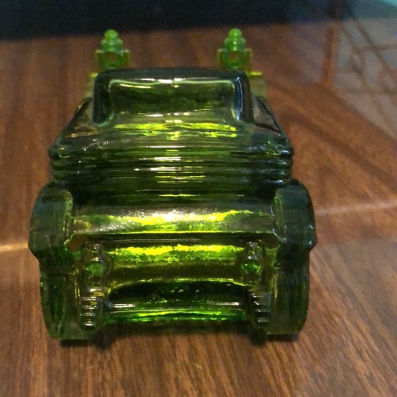 Vintage Avon After shave decanter. Still full. - Picture 5 of 8